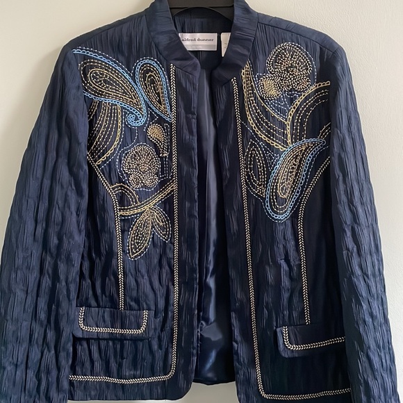 Alfred Dunner navy blue jacket with embroidery accents size 12p - Picture 6 of 11